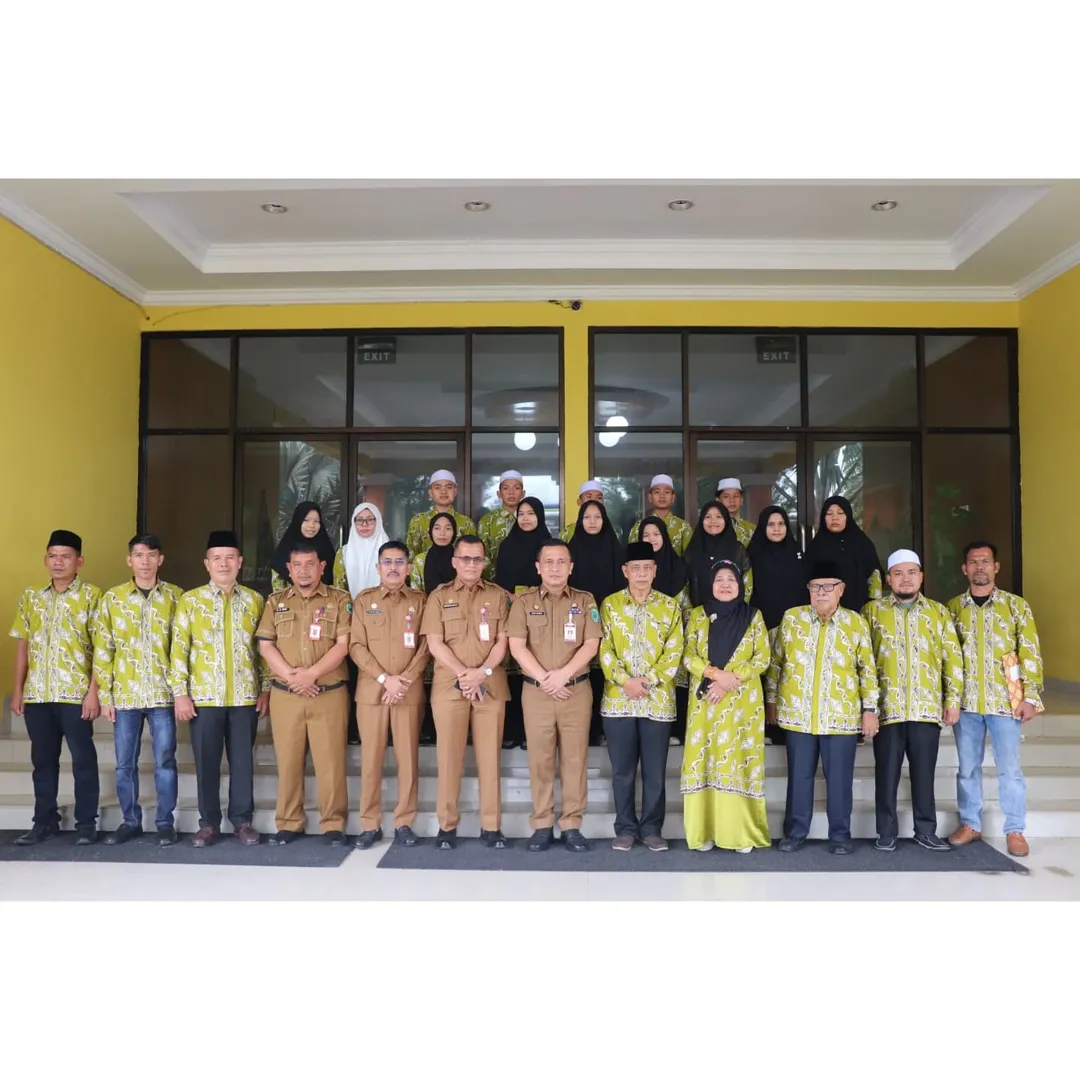 Pelepasan Keberangkatan Kafilah Seleksi Tilawah Qur'an dan Hadist (STQH) 