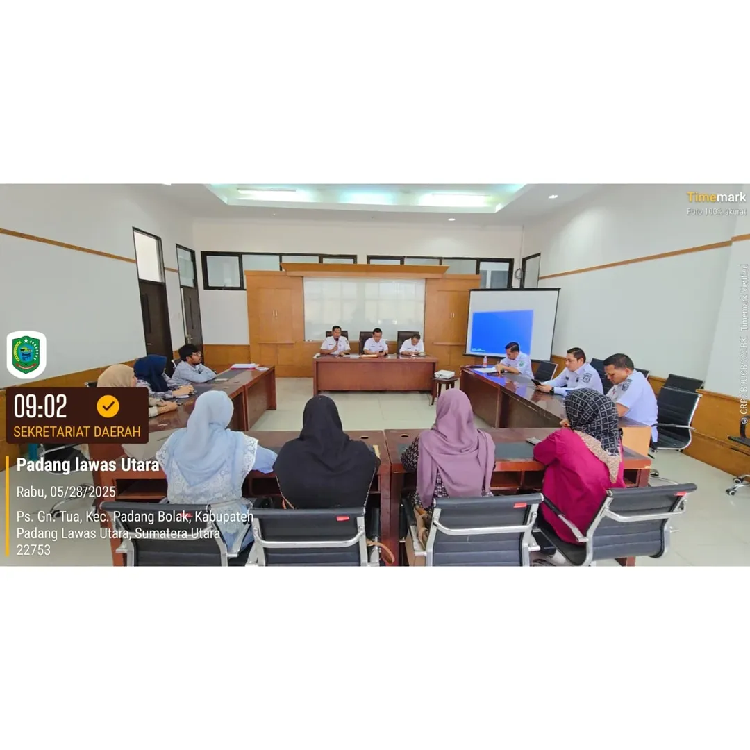 Rapat Percepatan Pembentukan Badan Hukum (AH) Koperasi Desa/Kelurahan Merah Putih